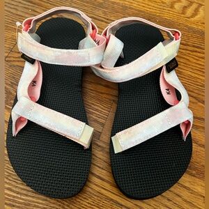Girls size 4, tie-dye Tevas
